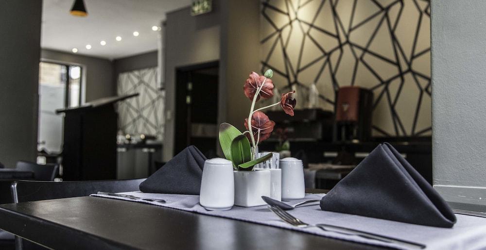 Inani Hotel Morning Star Претория Экстерьер фото